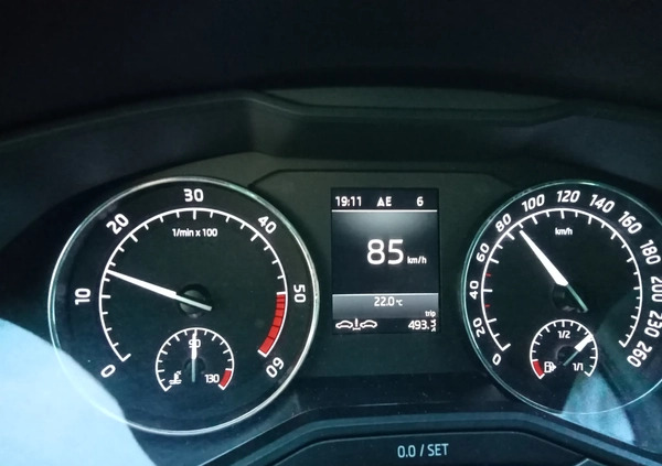 Skoda Superb cena 75700 przebieg: 159500, rok produkcji 2018 z Rajgród małe 326